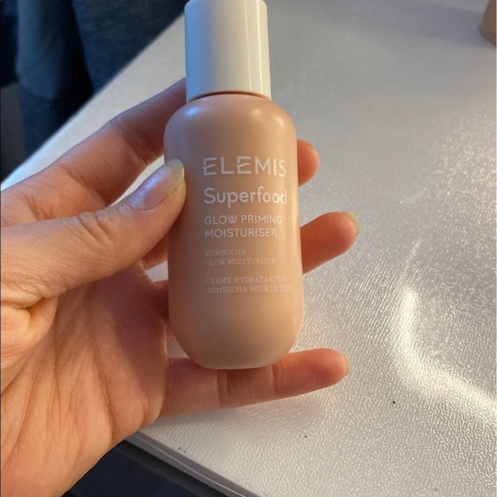 Elemis primer